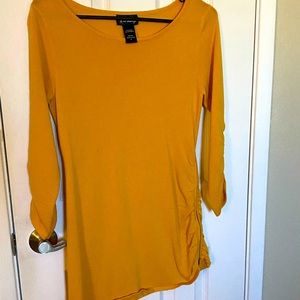 Yellow quarter length sleeve blouse/sweater